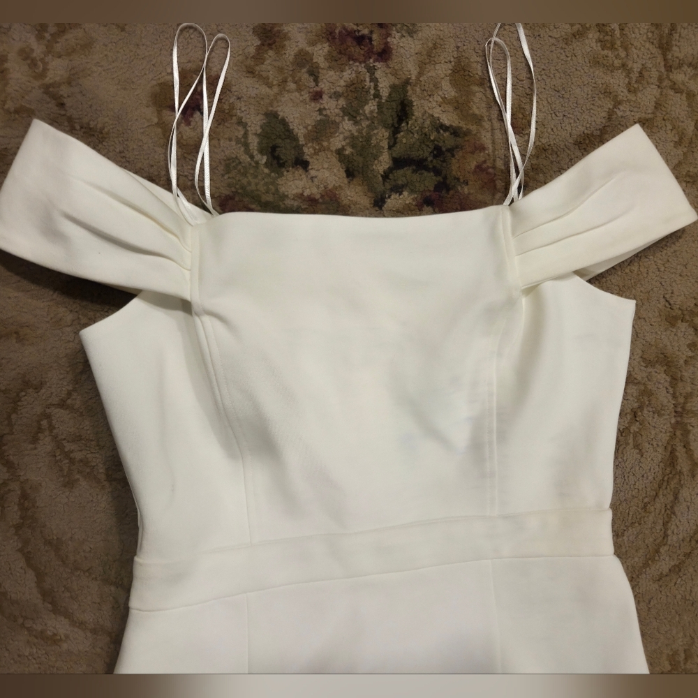 NWT Adelyn Rae Ivory Off Shoulder Dress Size Small - Picture 2 of 4